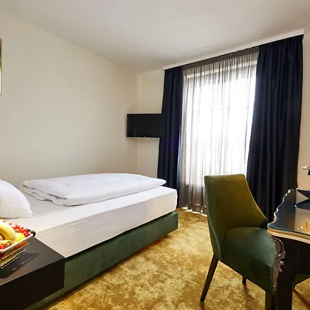 Hotel Carls 4*